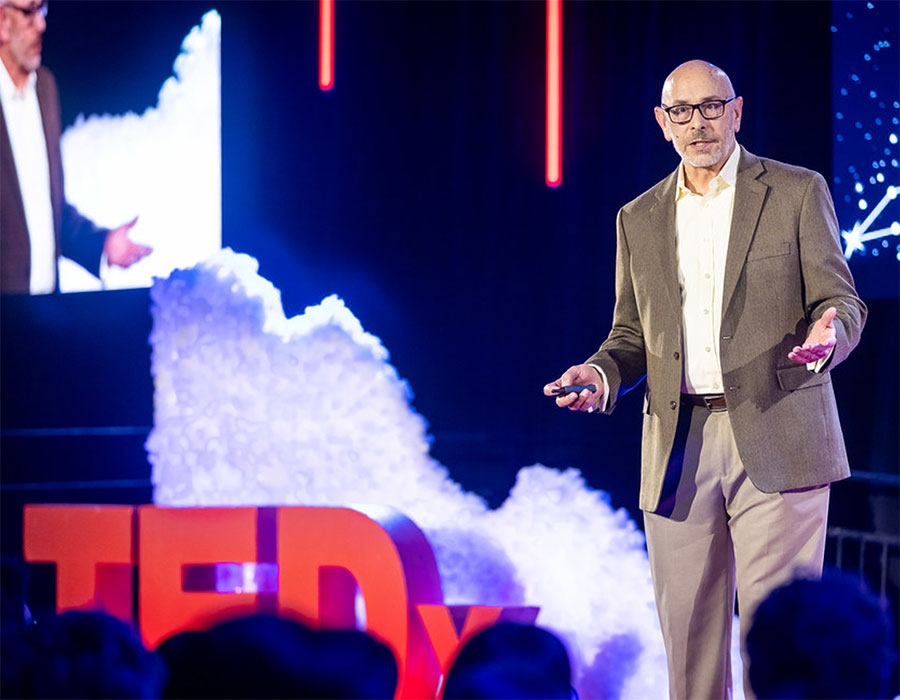 jim-sterne-tedx-900x700 Photograph of Jim Sterne Giving a TEDx Talk - 900 x 700 Pixels